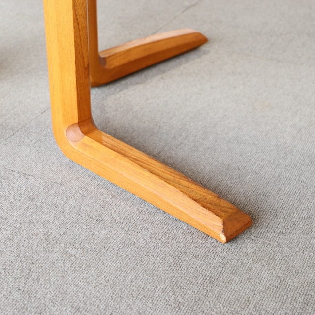 アーコールErcolのダイニングテーブル