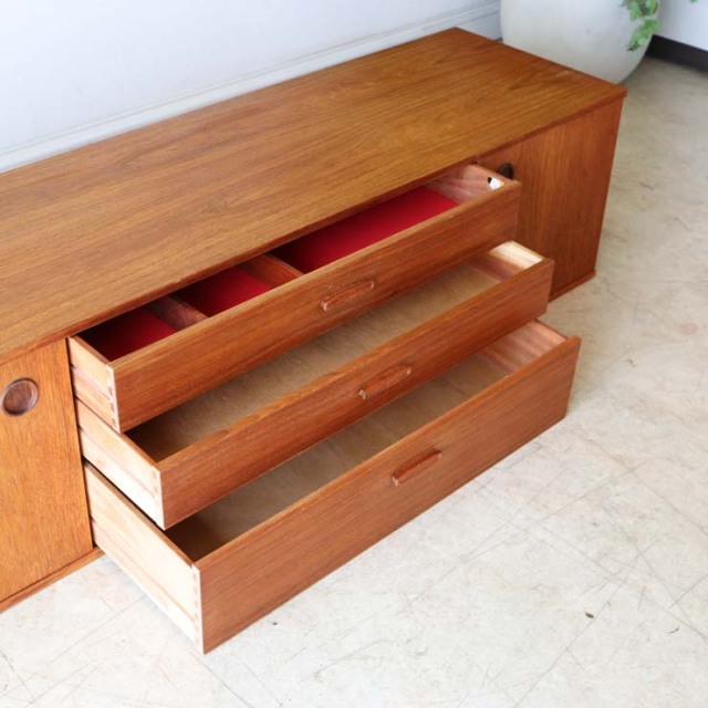 無垢のほう。 アバロンAVALON製サイドボード