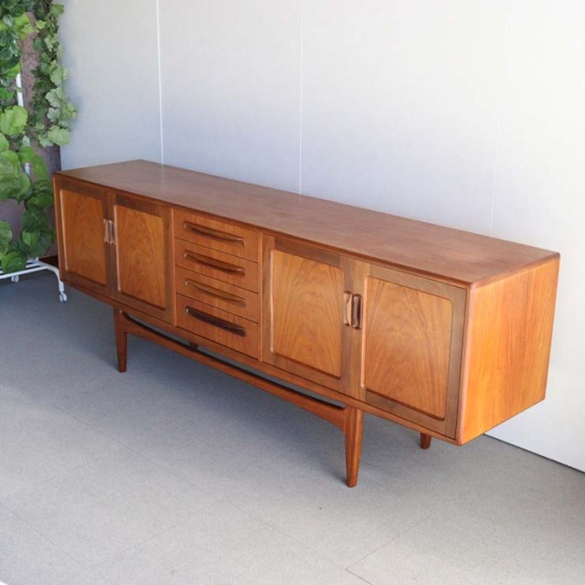 ジープランG-PLANのサイドボード「ロングジョン」