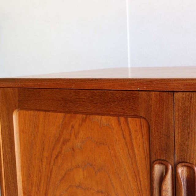 ジープランG-PLANのサイドボード「ロングジョン」