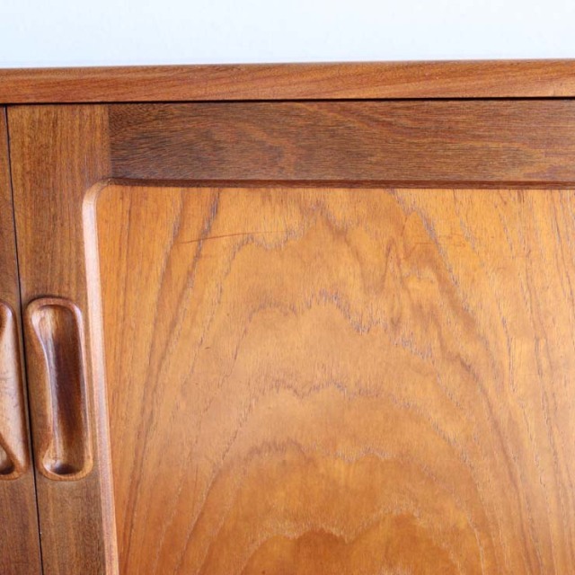 ジープランG-PLANのサイドボード「ロングジョン」