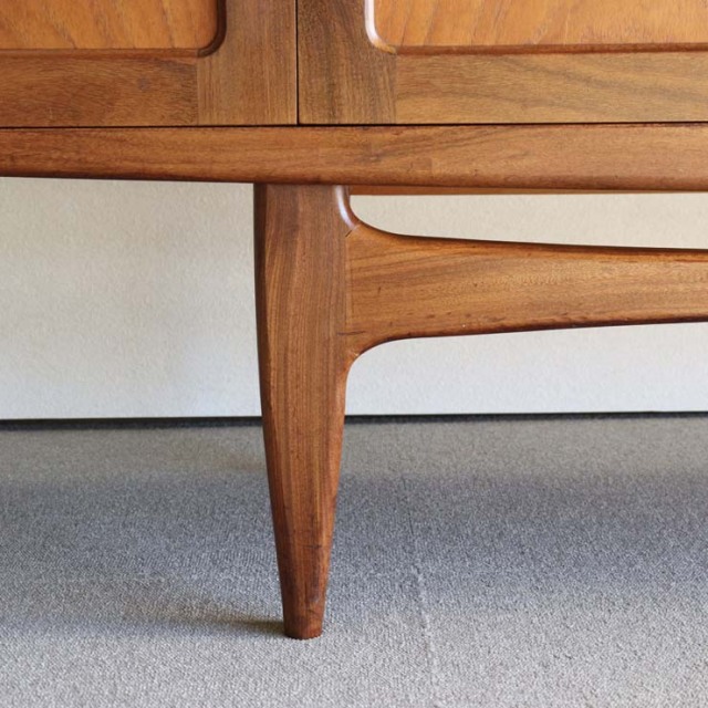 ジープランG-PLANのサイドボード「ロングジョン」