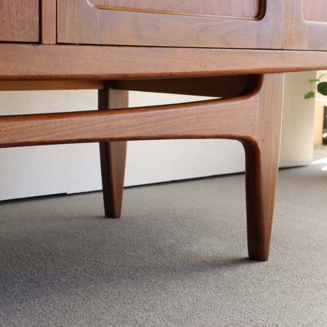 ジープランG-PLANのサイドボード「ロングジョン」