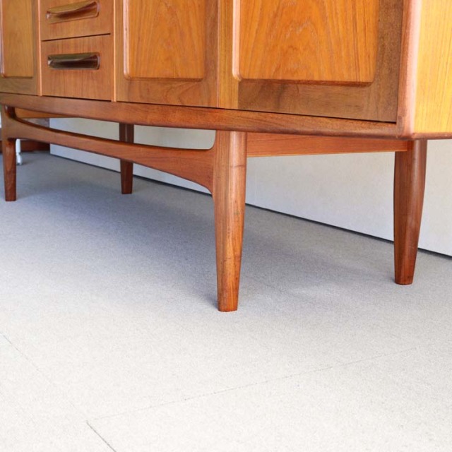 ジープランG-PLANのサイドボード「ロングジョン」