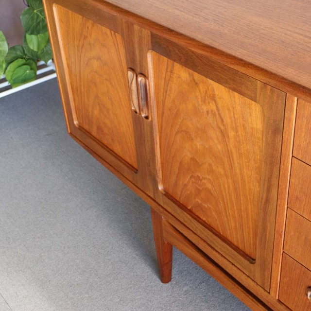 ジープランG-PLANのサイドボード「ロングジョン」