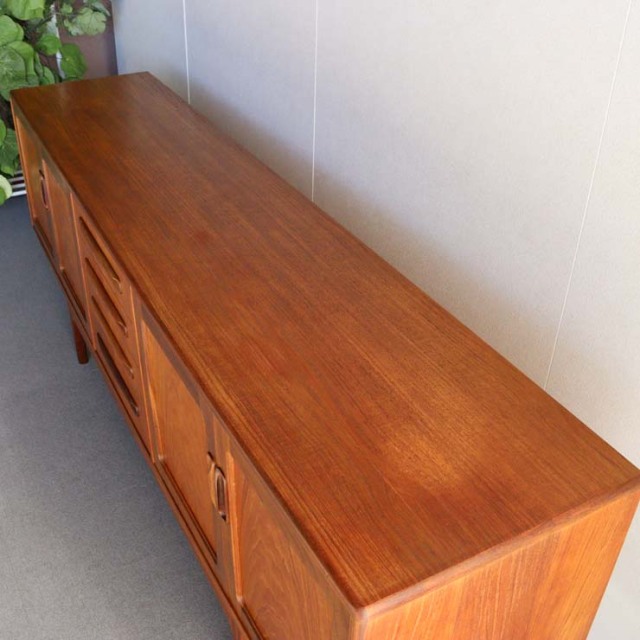 ジープランG-PLANのサイドボード「ロングジョン」