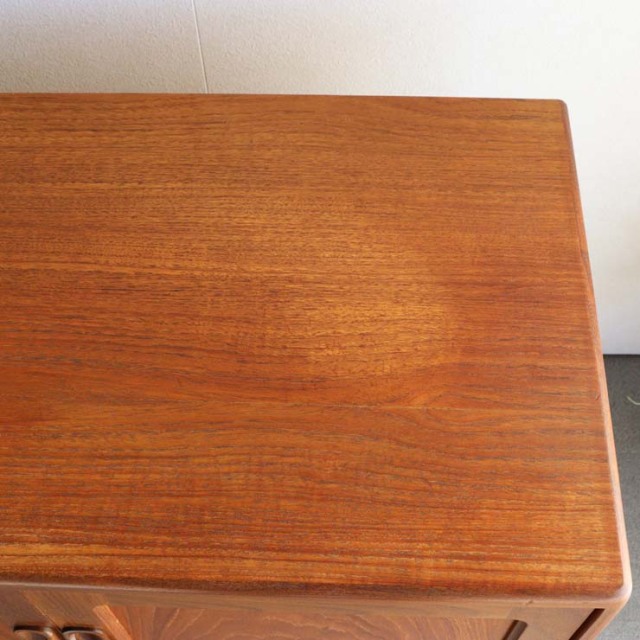 ジープランG-PLANのサイドボード「ロングジョン」