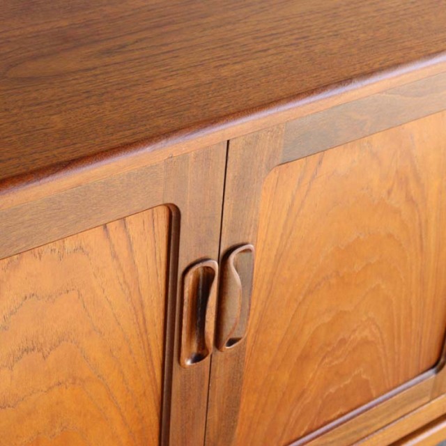 ジープランG-PLANのサイドボード「ロングジョン」