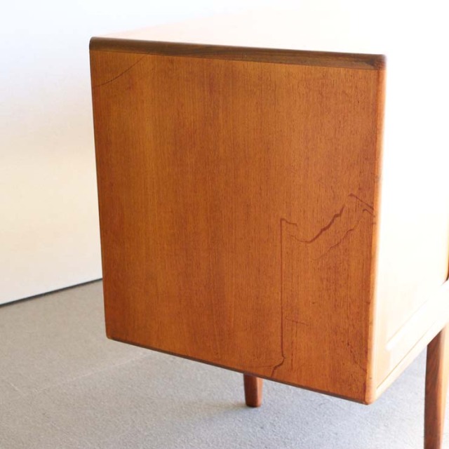 ジープランG-PLANのサイドボード「ロングジョン」