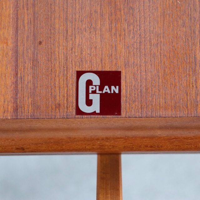 ジープランG-PLANのダイニングテーブル