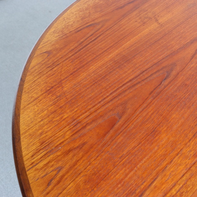 ジープランG-PLANのダイニングテーブル