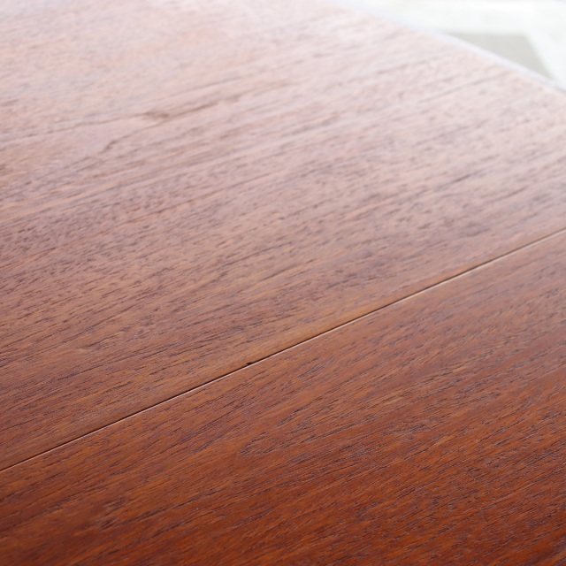 ジープランG-PLANのダイニングテーブル