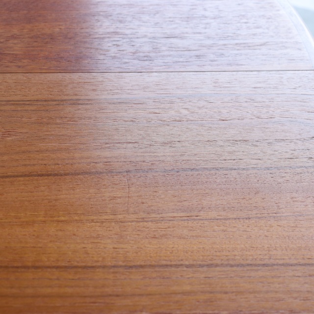 ジープランG-PLANのダイニングテーブル