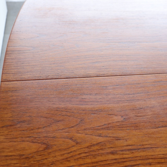 マッキントッシュMacintoshのダイニングテーブル