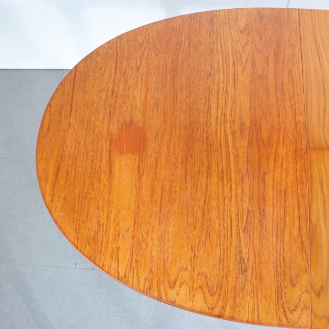 マッキントッシュMacintoshのダイニングテーブル