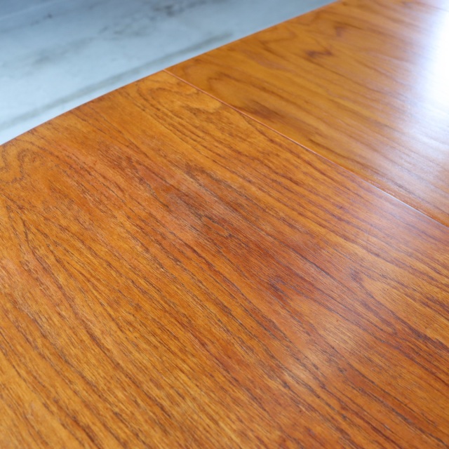 マッキントッシュMacintoshのダイニングテーブル