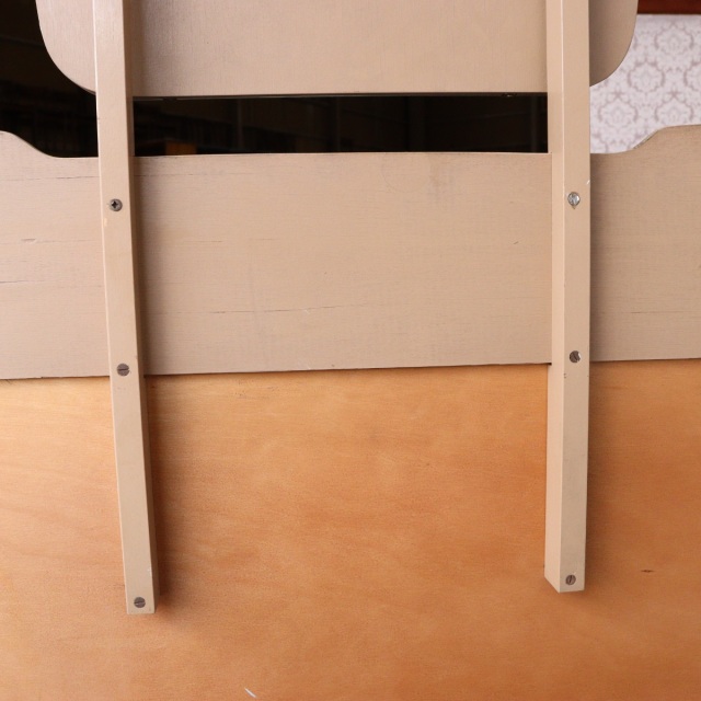 英国産ヴィンテージのドレッサー