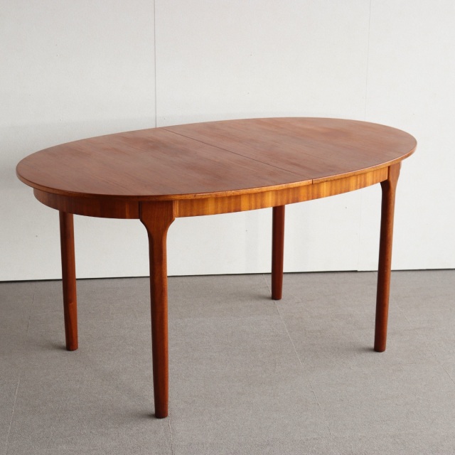 マッキントッシュMacintoshのダイニングテーブル