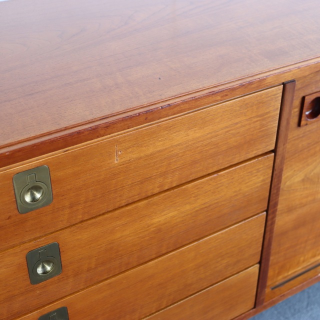 アーキ・シャインArchieShineのサイドボード