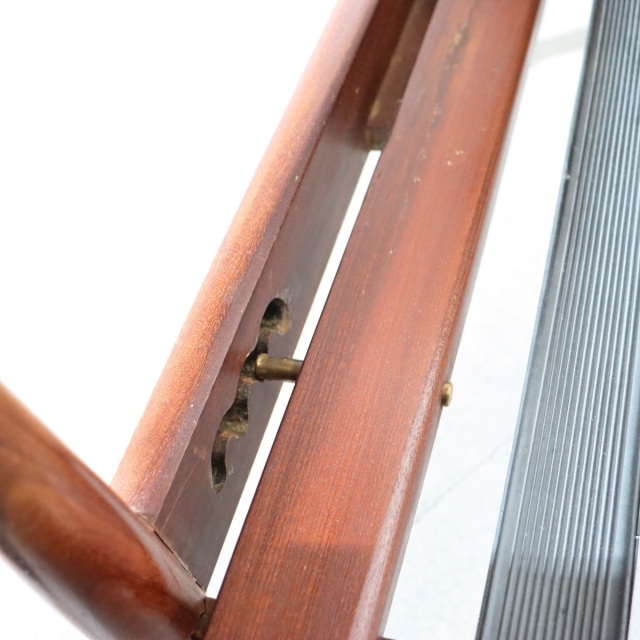 ガイロジャース製アームチェア。贅沢な一人掛けソファが暮らしに穏やかをもたらす。