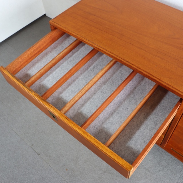 アーキ・シャインArchieShineのサイドボード