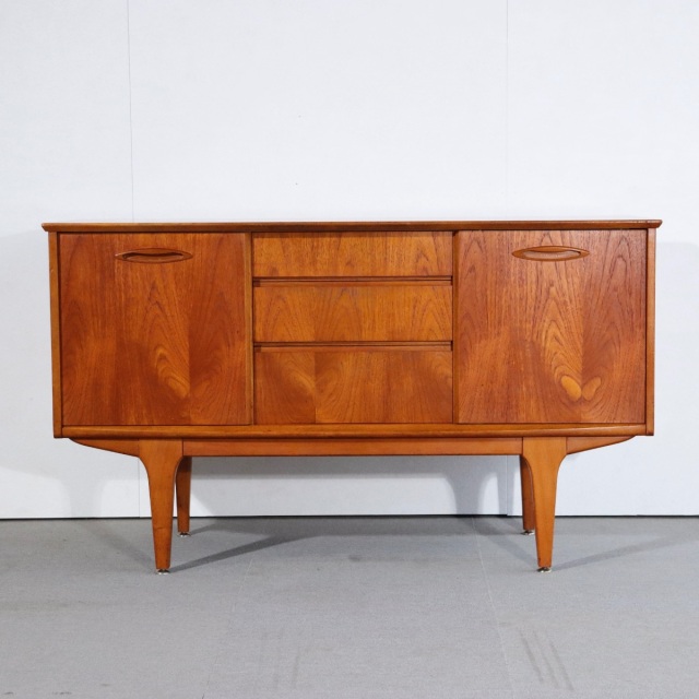 ジェンティークJENTIQUEのサイドボード