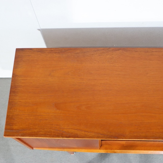 ジェンティークJENTIQUEのサイドボード