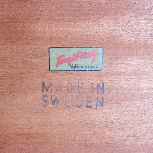 スウェーデン製のコーヒーテーブル