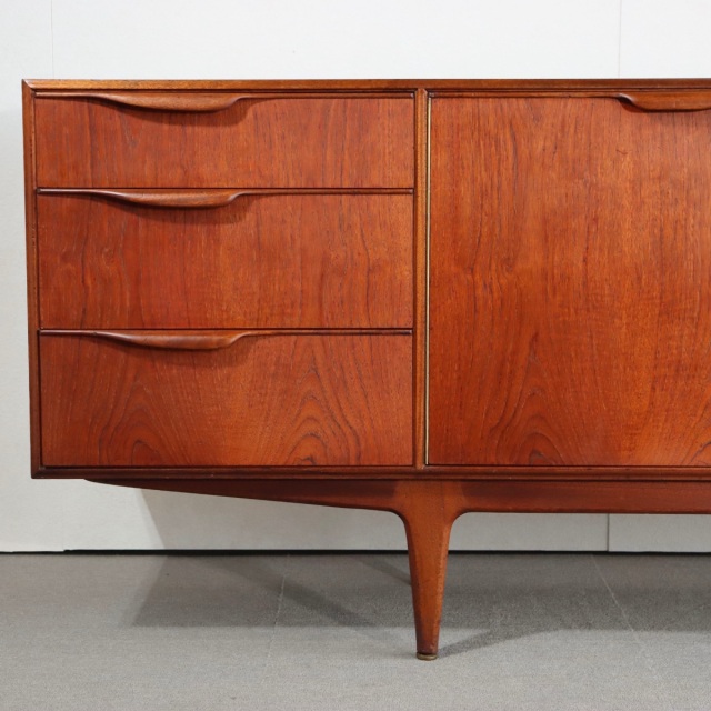 マッキントッシュMacintoshのサイドボード