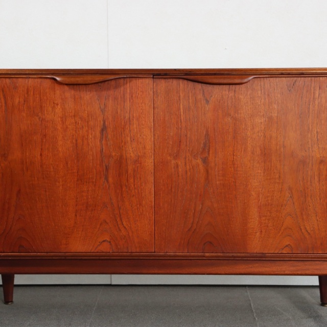 マッキントッシュMacintoshのサイドボード