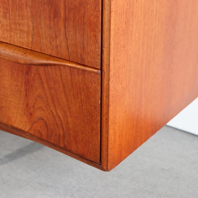 マッキントッシュMacintoshのサイドボード