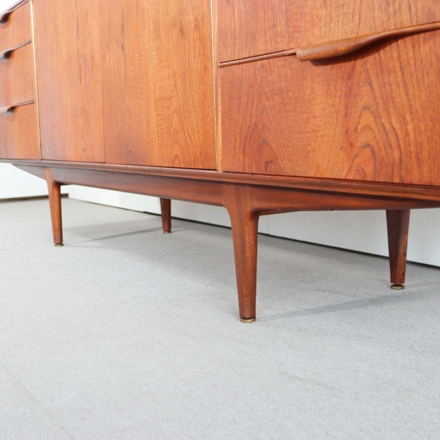 マッキントッシュMacintoshのサイドボード