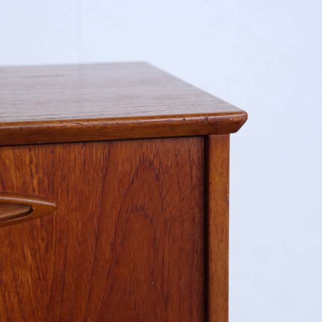 ジェンティークJENTIQUEのサイドボード