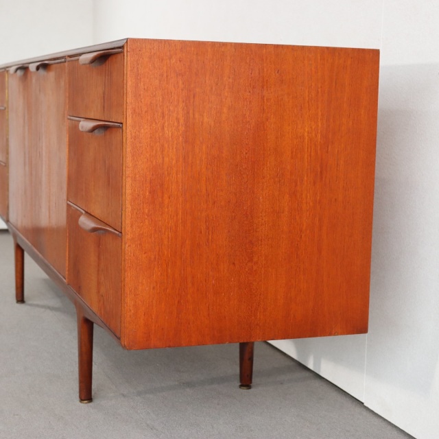 マッキントッシュMacintoshのサイドボード