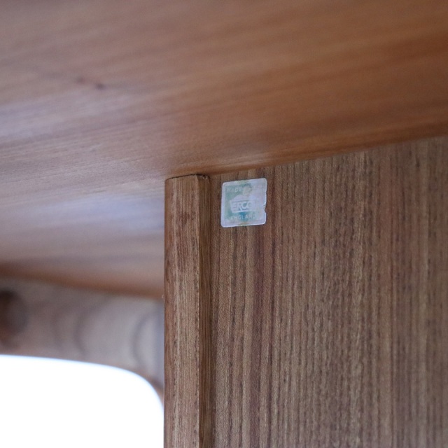 アーコールERCOLのコーヒーテーブル