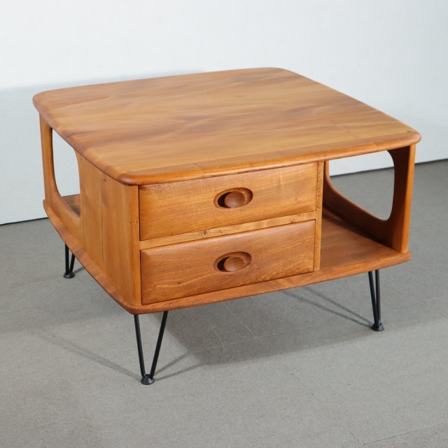 アーコールERCOLのコーヒーテーブル