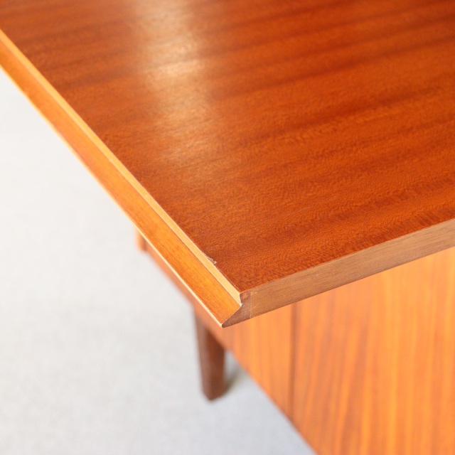 エリオッツオブニューベリーのビューロー