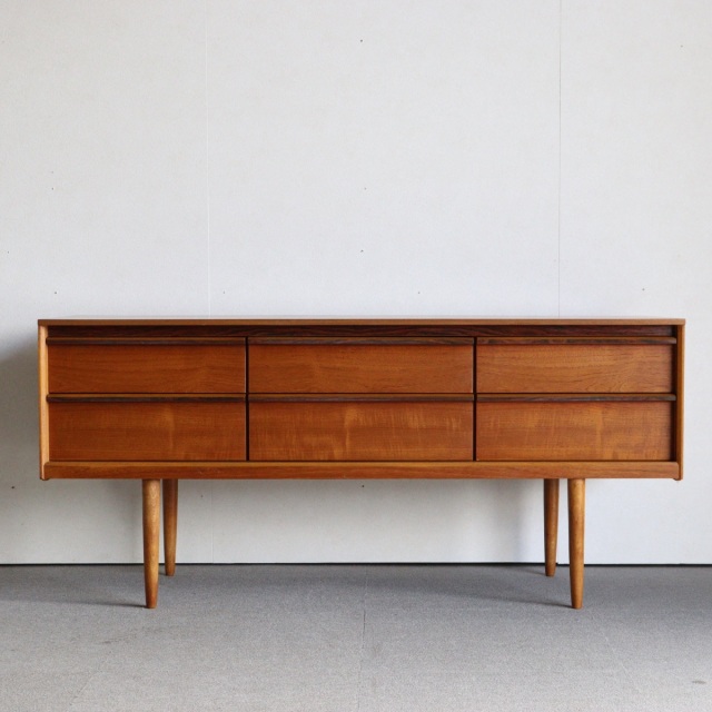 オースティンスイートAustinsuiteのサイドボード