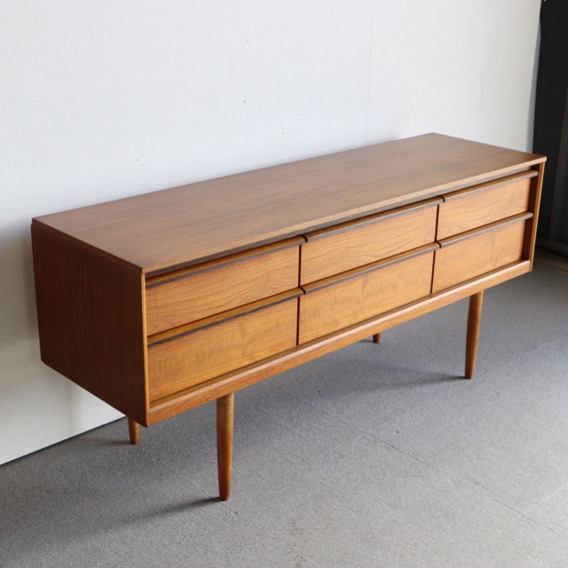 オースティンスイートAustinsuiteのサイドボード