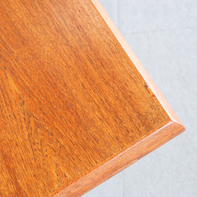 デンマーク製チーク材のヴィンテージコーヒーテーブル