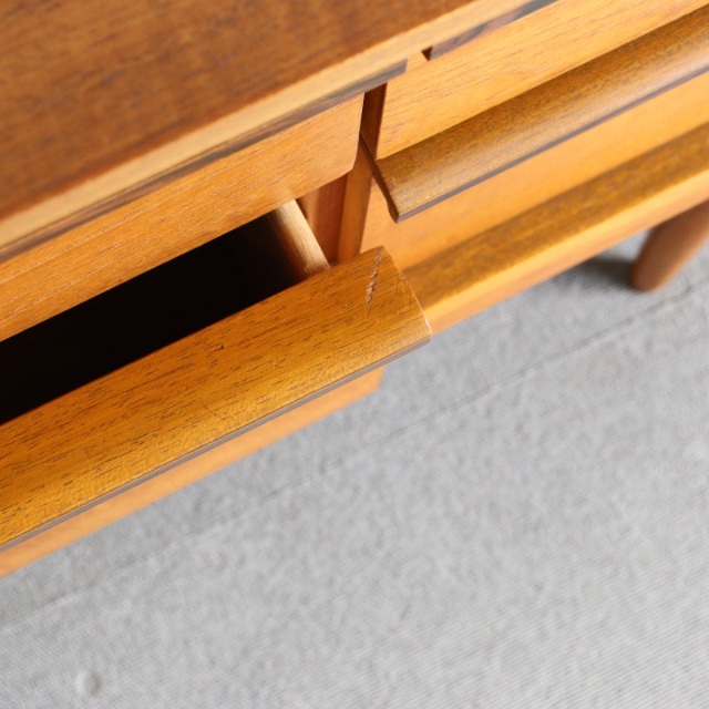 オースティンスイートAustinsuiteのサイドボード