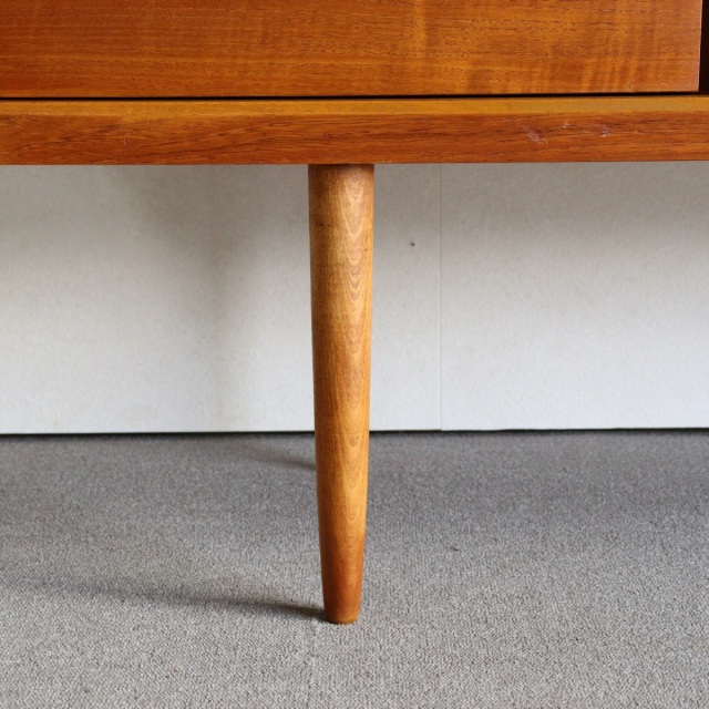 オースティンスイートAustinsuiteのサイドボード