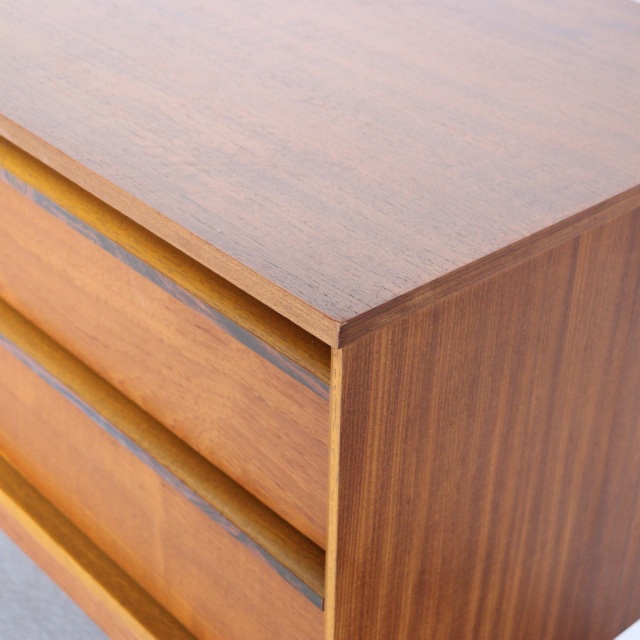 オースティンスイートAustinsuiteのサイドボード