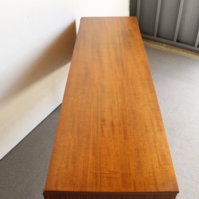 オースティンスイートAustinsuiteのサイドボード