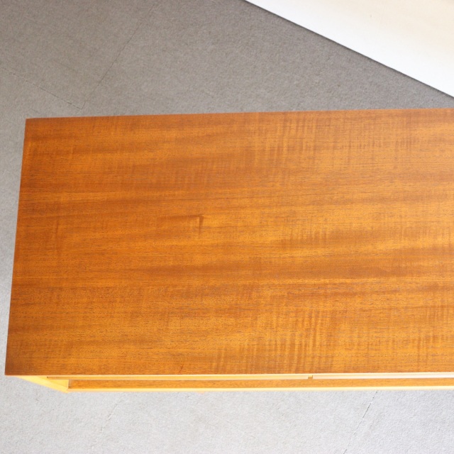 オースティンスイートAustinsuiteのサイドボード