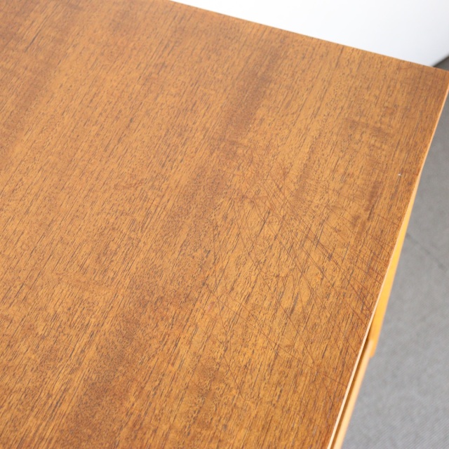 オースティンスイートAustinsuiteのサイドボード