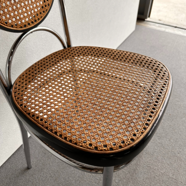 トーネットのクロム製ハイバックチェア