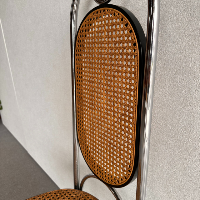 トーネットのクロム製ハイバックチェア