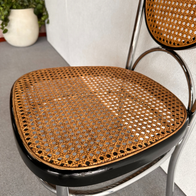 トーネットのクロム製ハイバックチェア