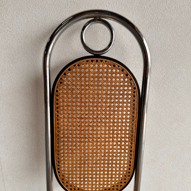 トーネットのクロム製ハイバックチェア